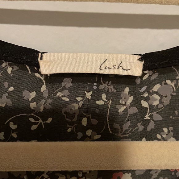 Lush Pattern Tank - Picture 3 of 4